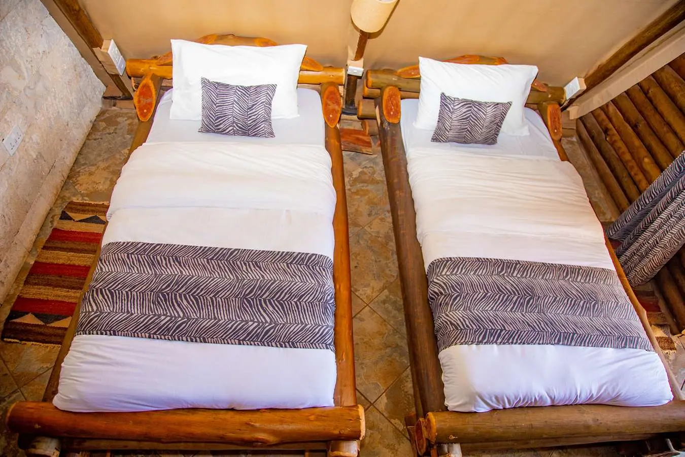 Boma Simba Lodge Tsavo East Cabin twin bed
