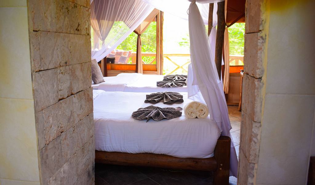 Boma Simba Lodge 1025