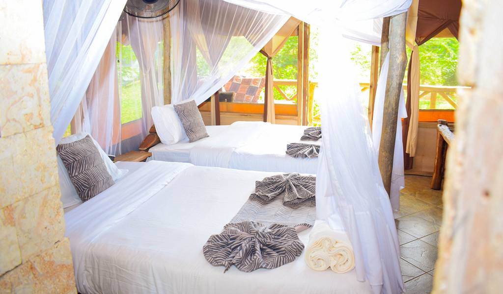 Boma Simba Lodge 1026